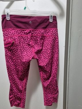 lululemon athletica Fuchsia Leopard Print Crop Leggings